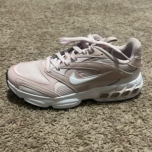 Like New! Women’s Nike Zoom Air Fire Sneakers DN1392-600 Barely Rose, Sz 9